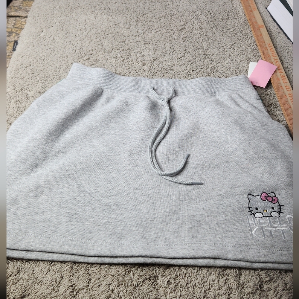 Women's Hello Kitty Colorblock Mini Graphic Skirt - Heather Gray M - Picture 6 of 14